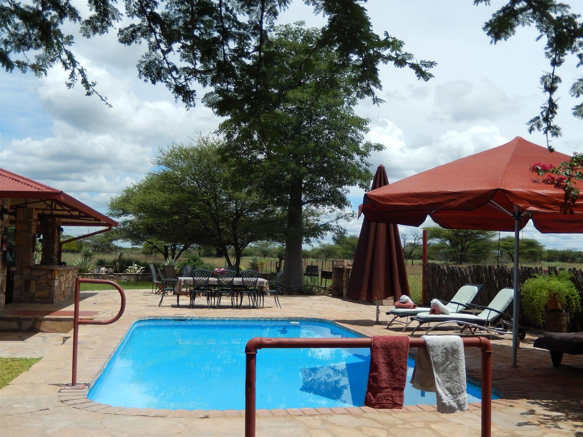 Отель Dornhuegel Guestfarm Grootfontein Экстерьер фото