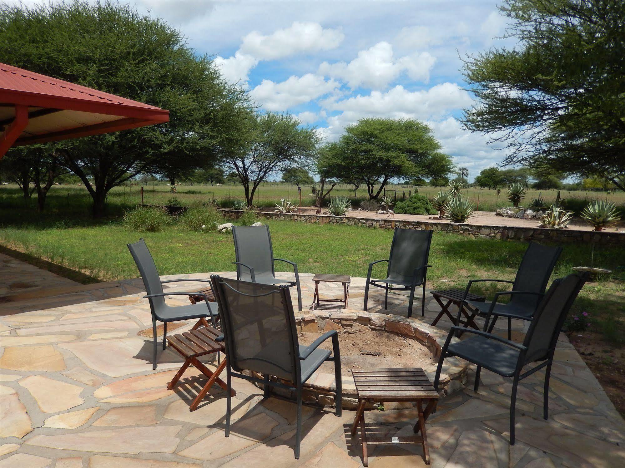 Отель Dornhuegel Guestfarm Grootfontein Экстерьер фото