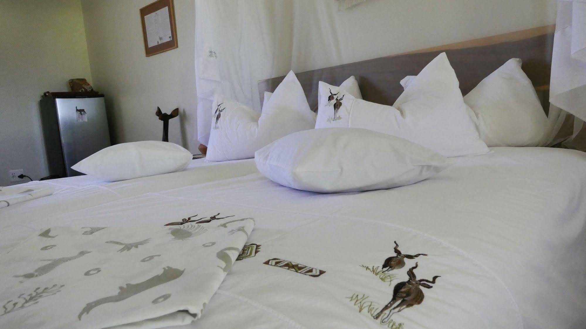 Отель Dornhuegel Guestfarm Grootfontein Экстерьер фото